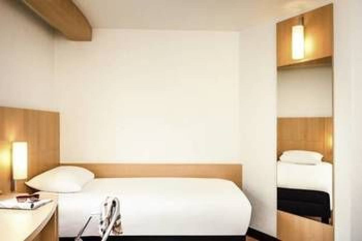 IBIS PARIS 17 CLICHY-BATIGNOLLES