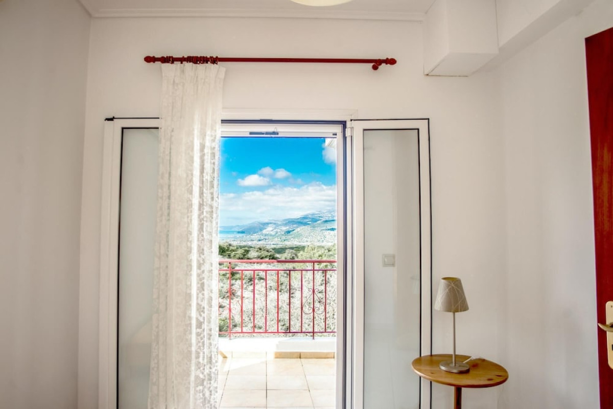 VILLA EUROPE THIA IN IONIAN ISLANDS