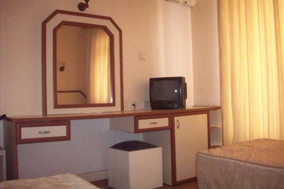 HOTEL ROXX ROYAL