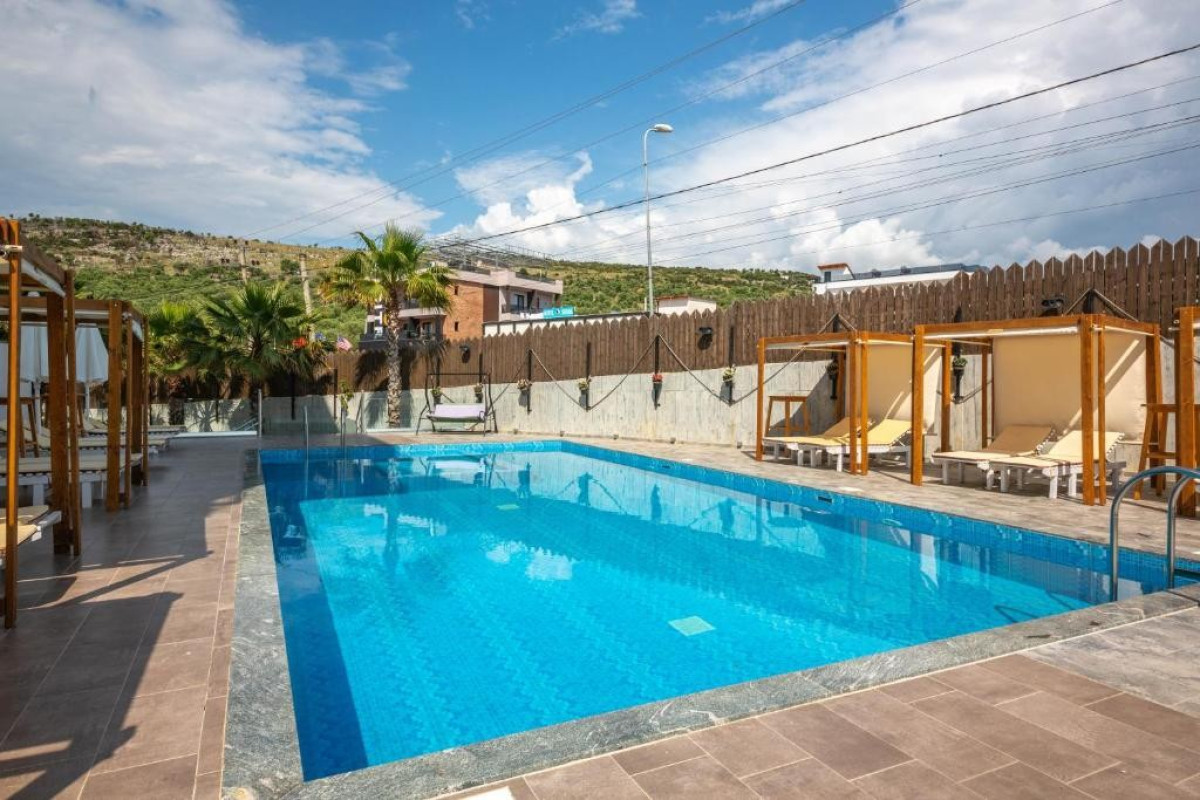 Bianco Hotel