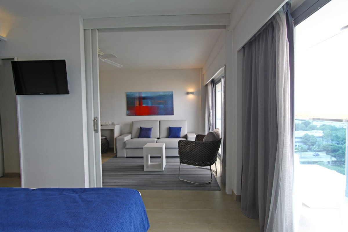 BG Tonga and Suites Tower Design Hotel