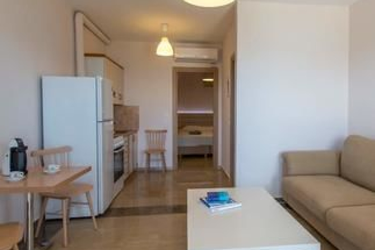 KROUZERI BEACH APARTMENTS