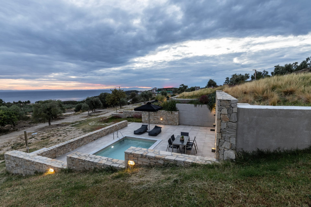 Fari Stone Villas