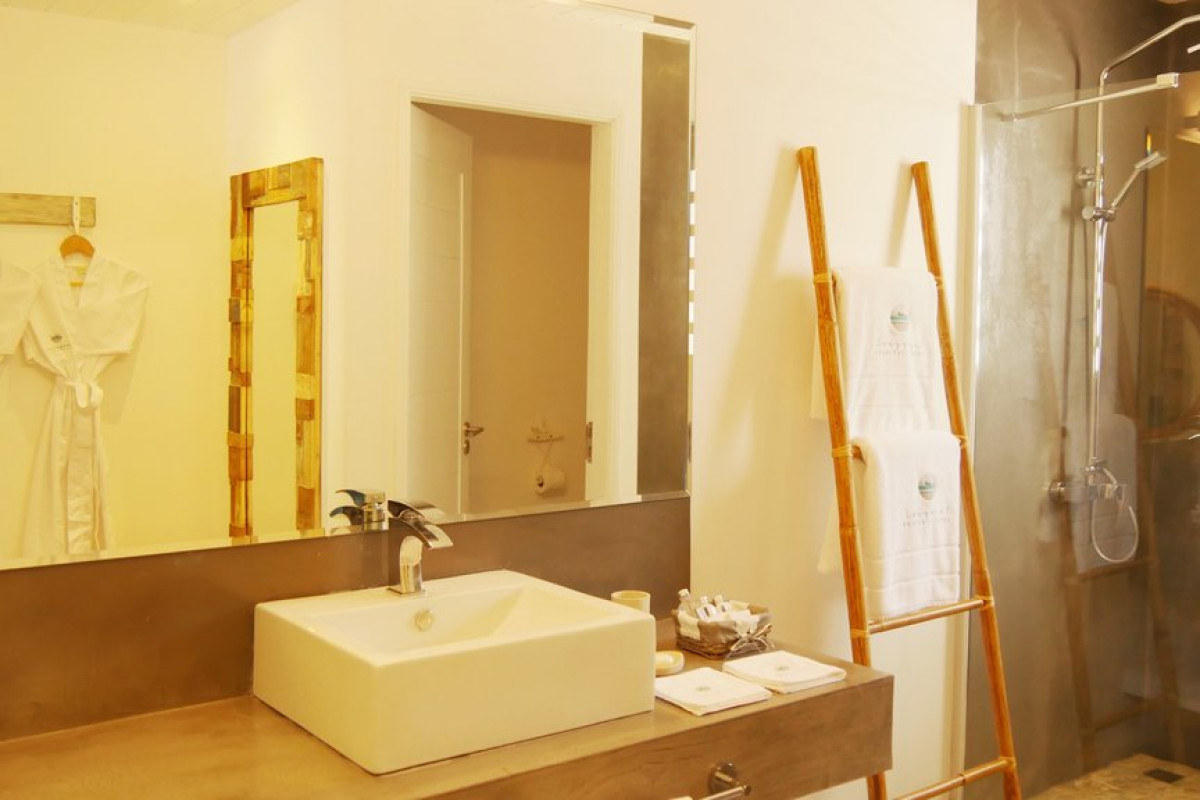 SEAPOINT BOUTIQUE HOTEL