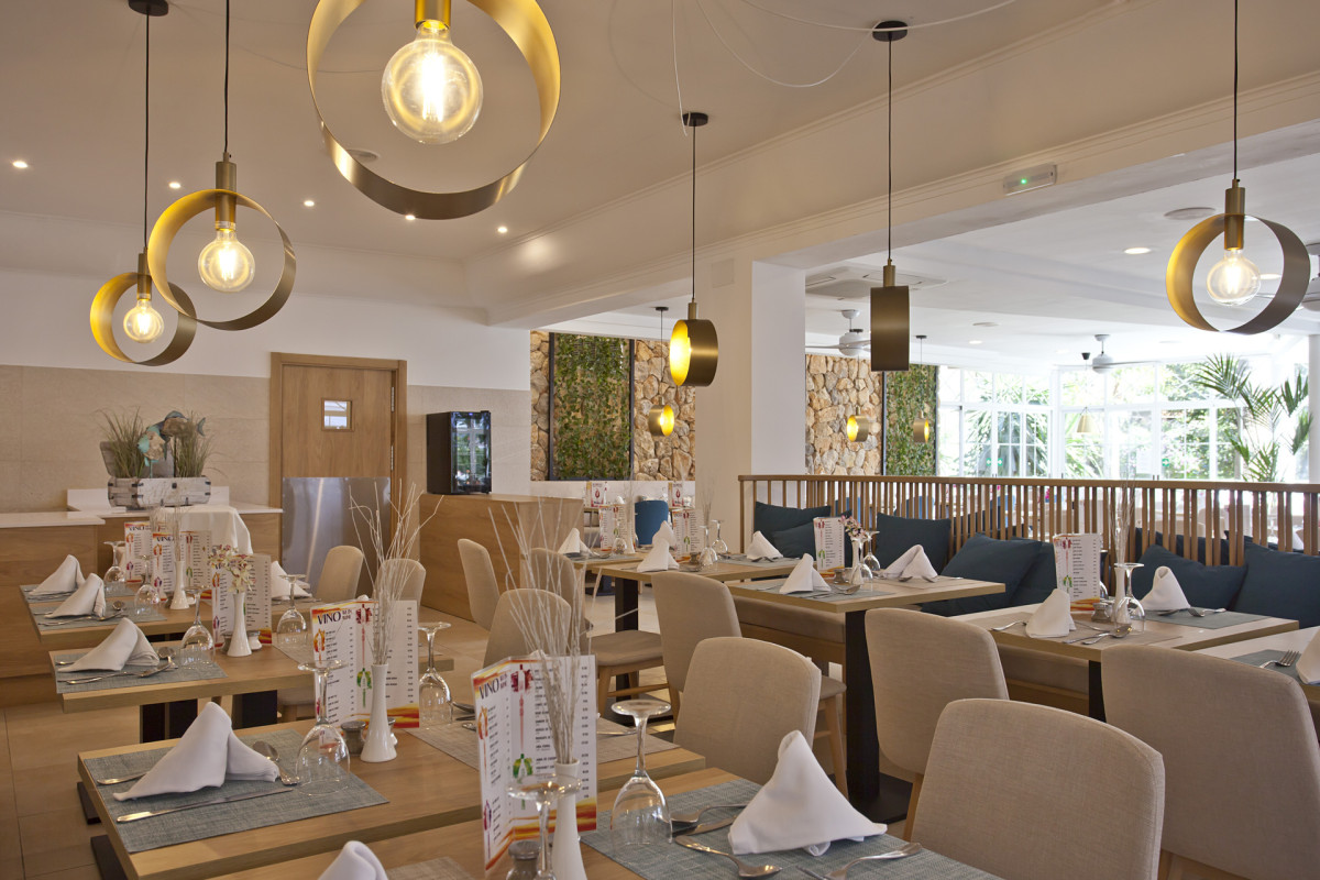 Bahia de Alcudia Hotel  Spa