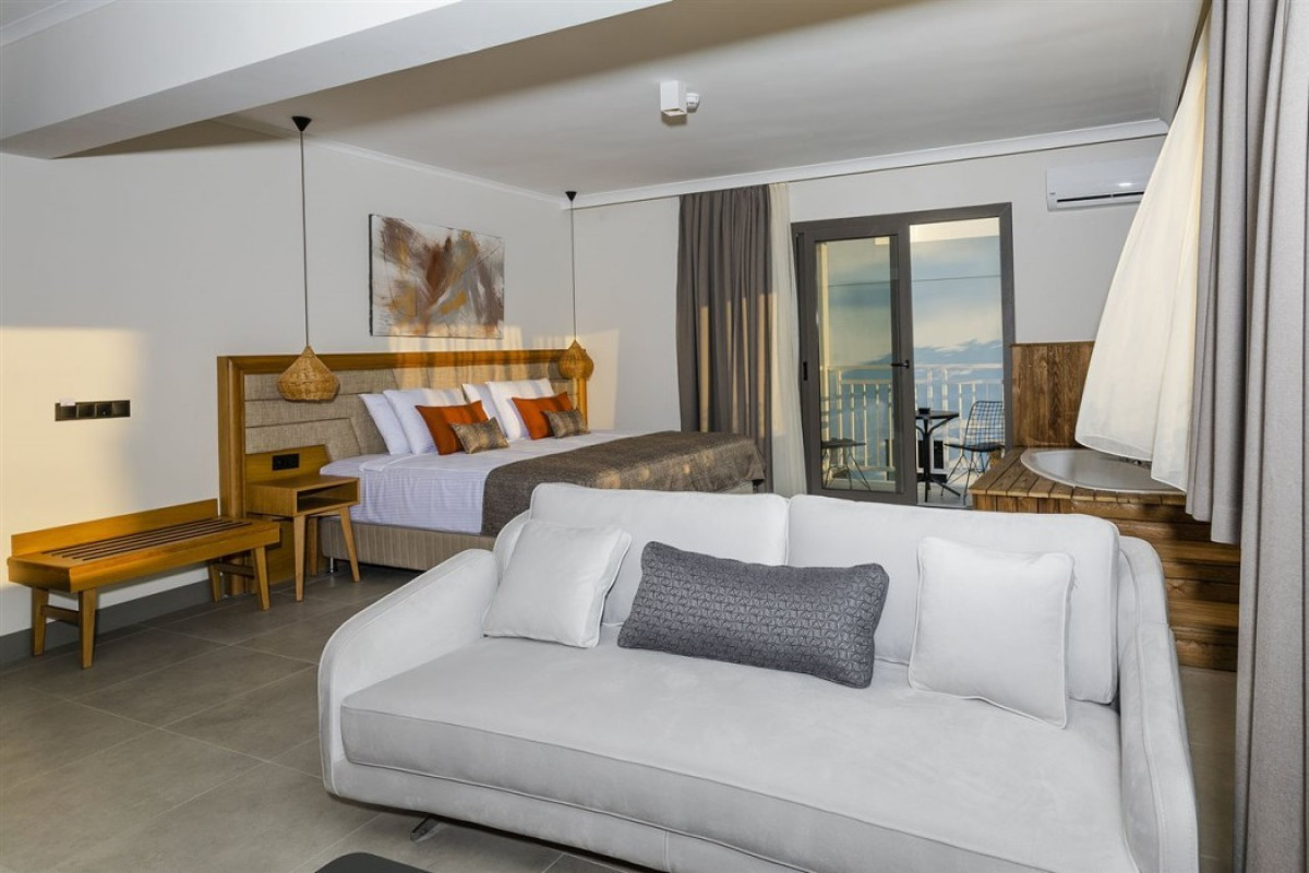YALIPARK BEACH HOTEL
