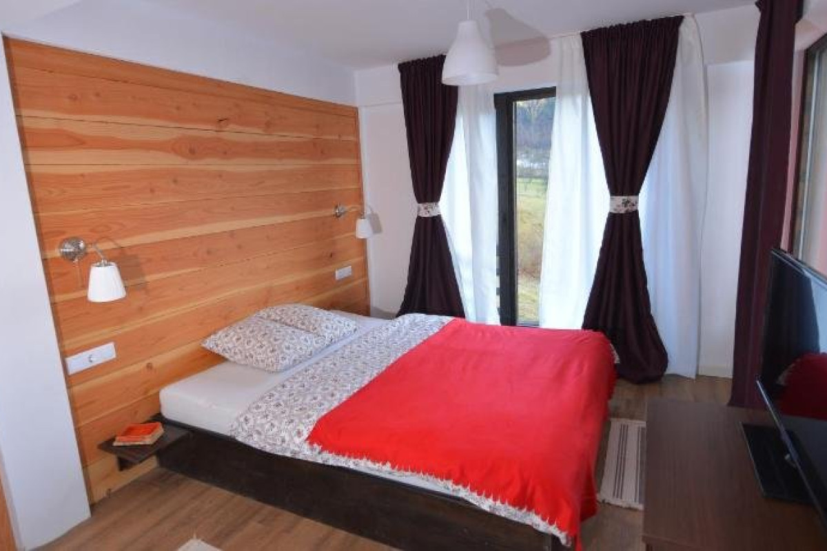 COROANA MOLDOVEI