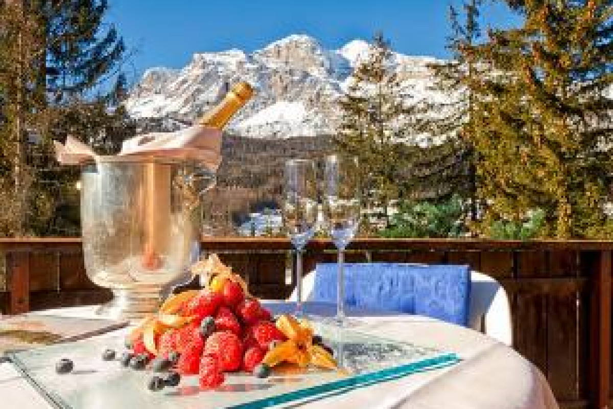 BOUTIQUE HOTEL VILLA BLU CORTINA