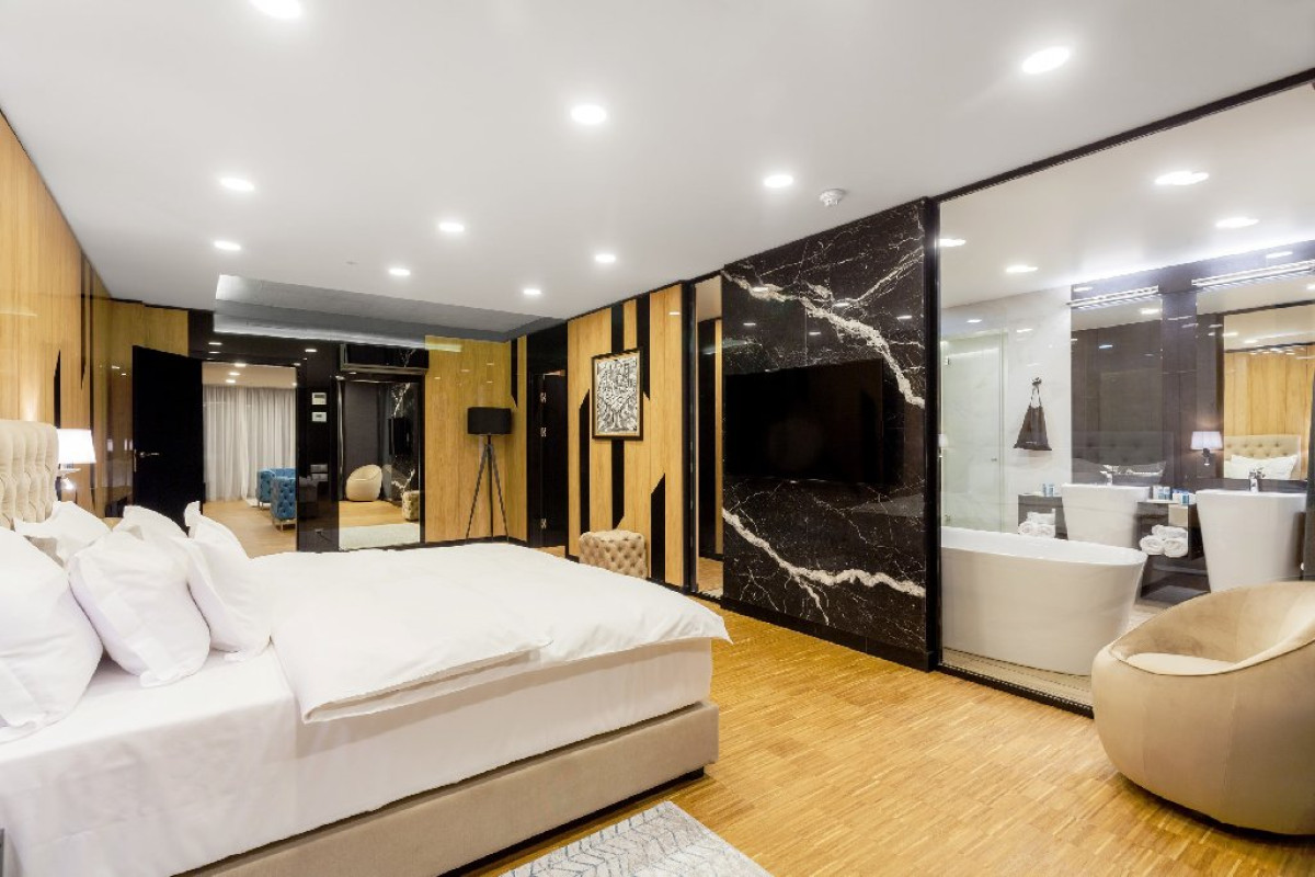HOTEL PLATINIA