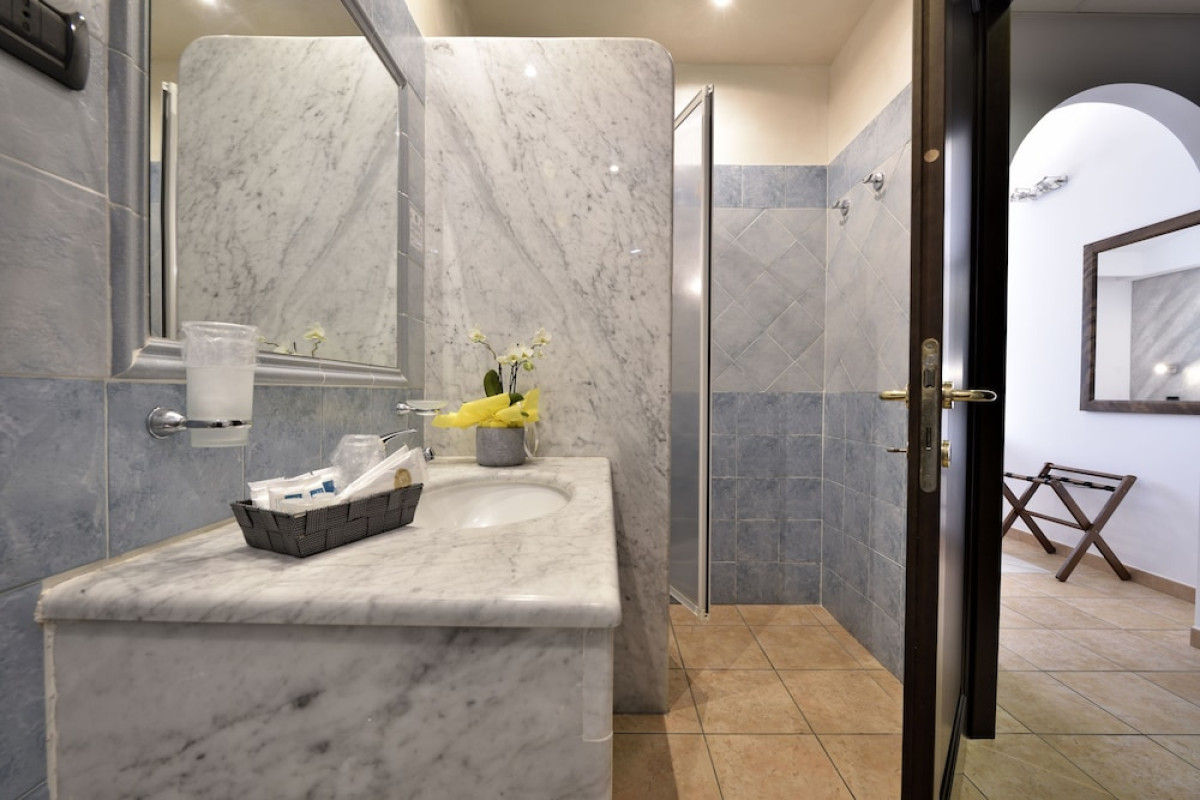 NICOLETTA HOTEL