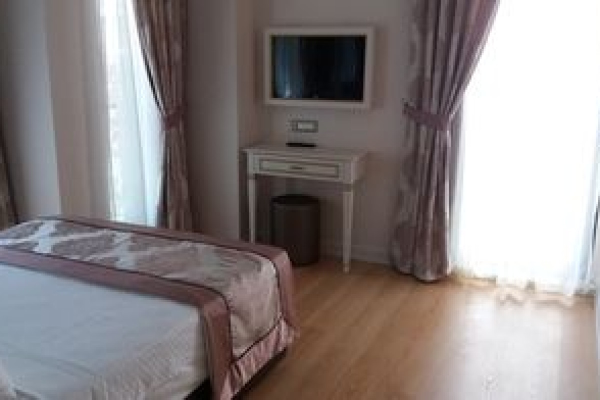 GRAND NAKI HOTEL