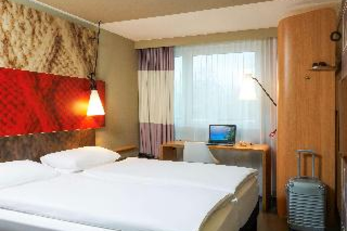 ibis Zurich City West Hotel