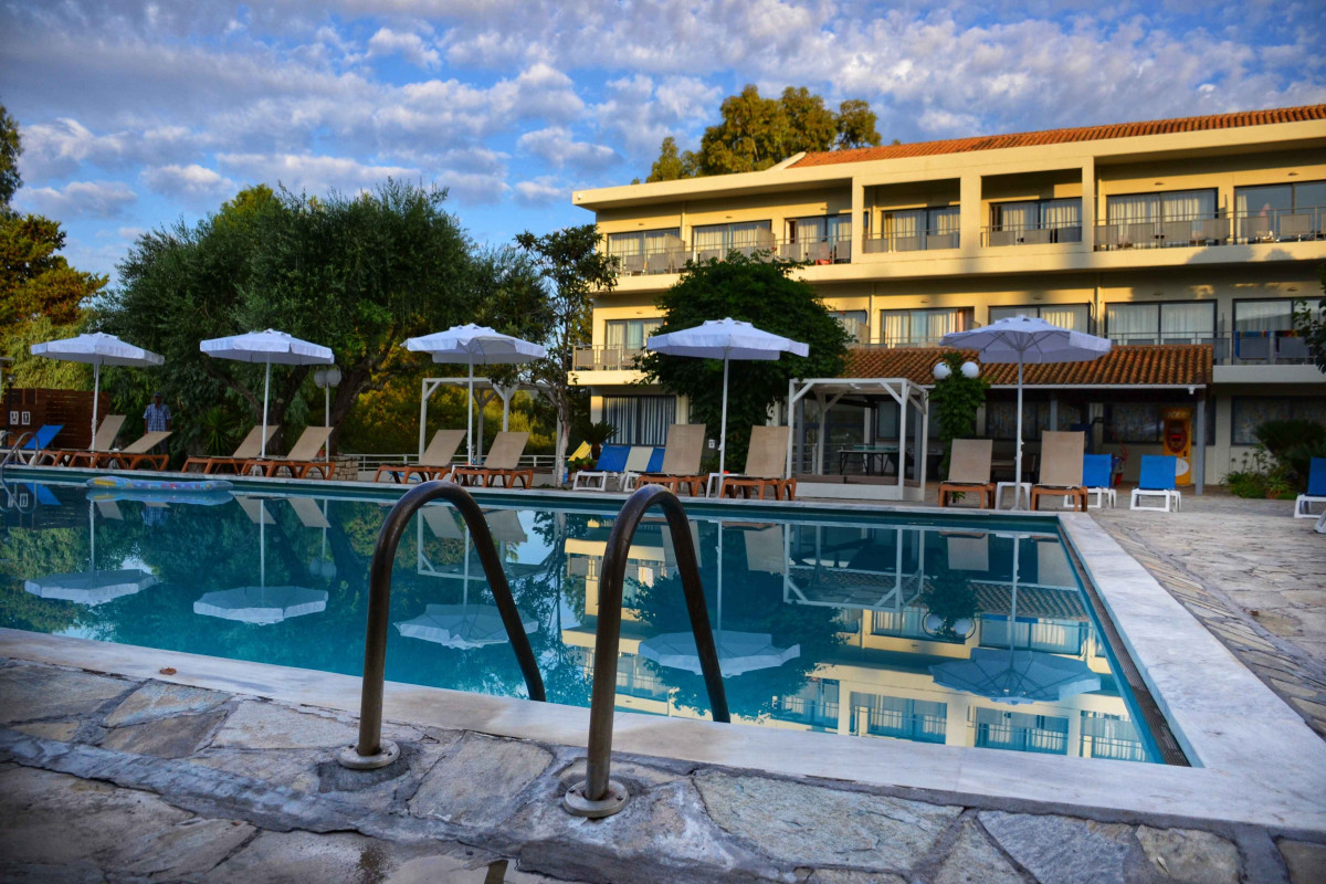 Dassia Holiday Club