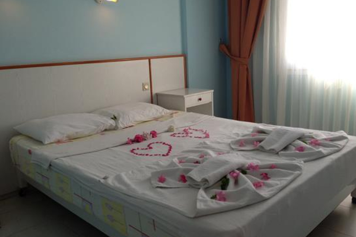 GOLDEN MOON APART HOTEL