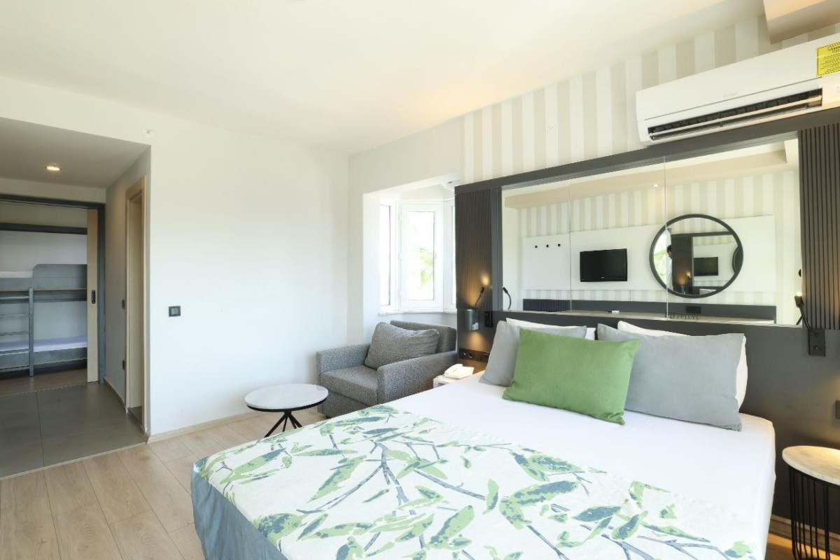 EOS Beach Resort