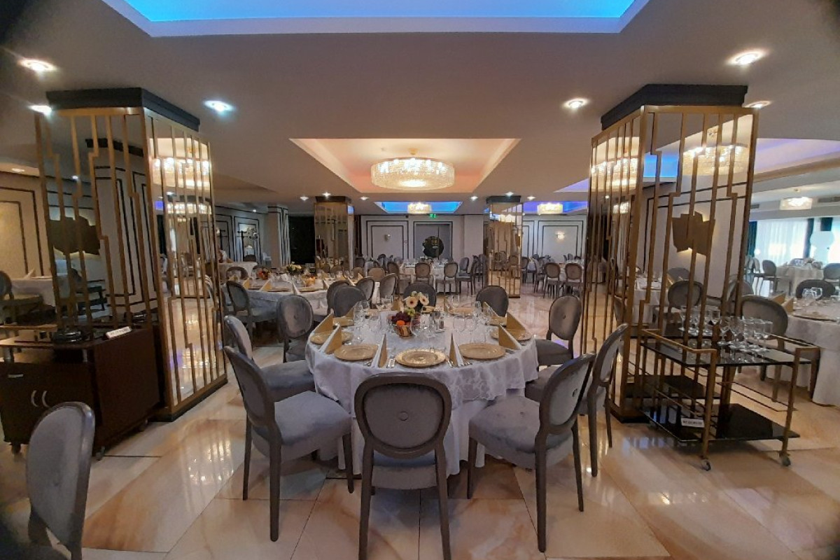 HOTEL UNIVERS T.