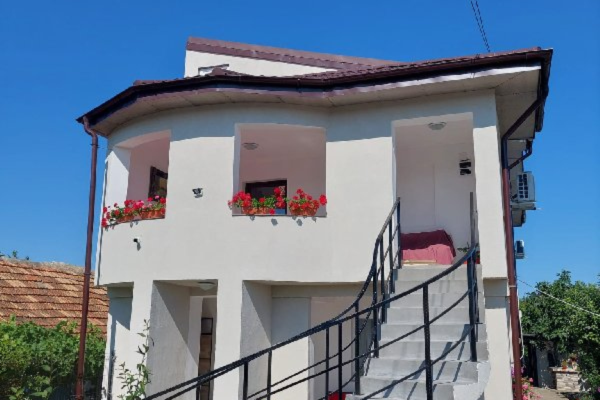 VILA 3M.
