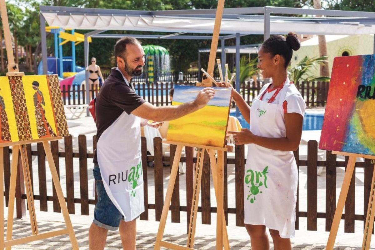 RIU Funana