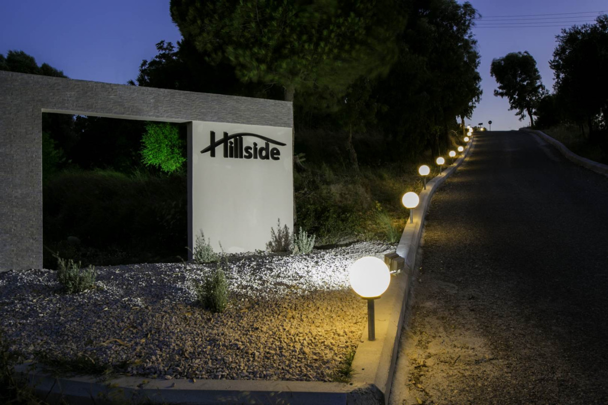 Hillside Studios&Apartments