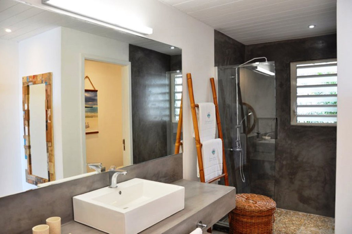 SEAPOINT BOUTIQUE HOTEL