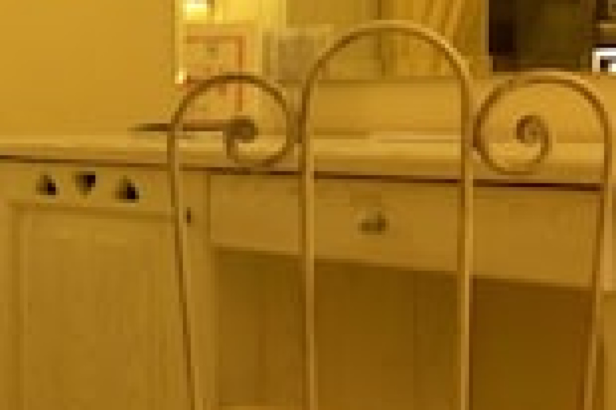 BEACH HOTEL BUDONI