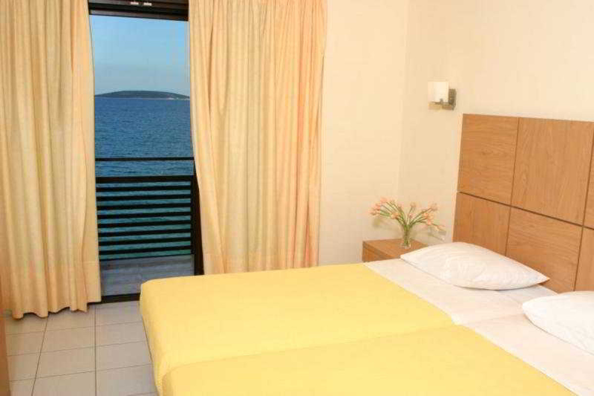 FLISVOS HOTEL TOLO