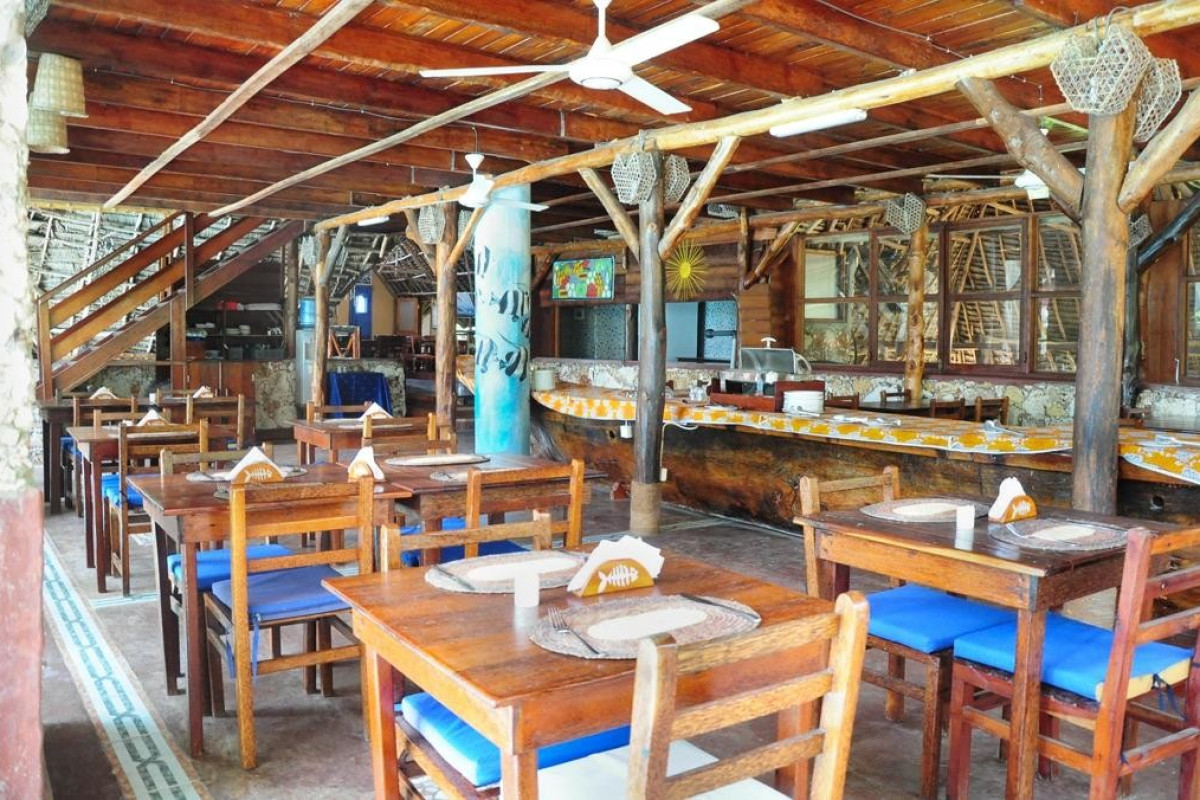 SAMAKI LODGE