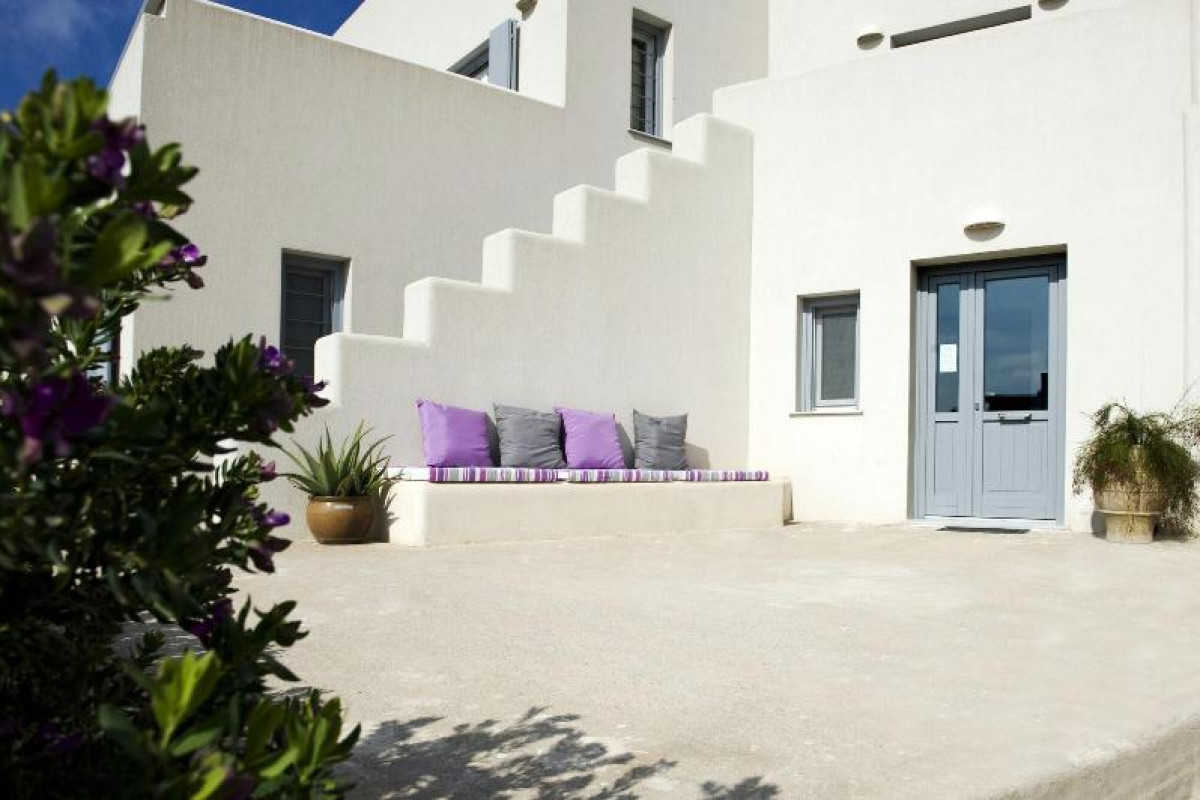 Tsakanos Home
