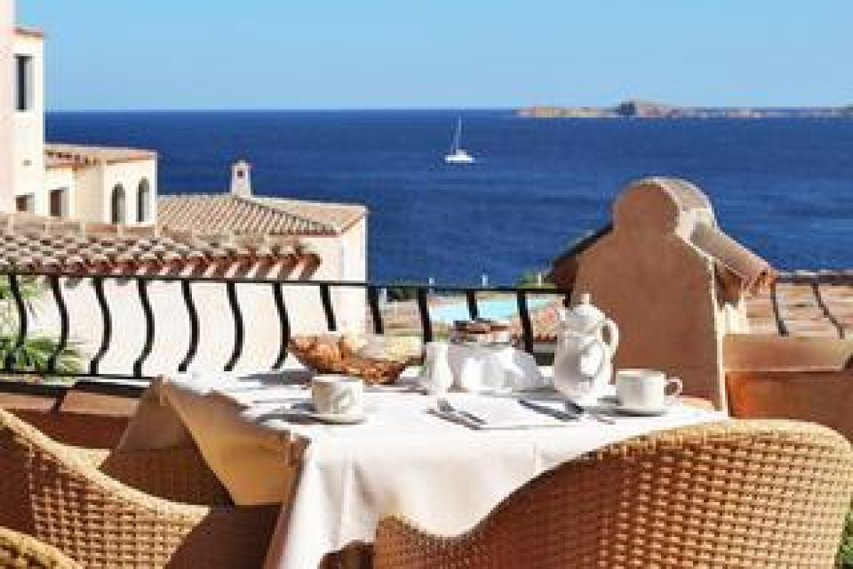COLONNA RESORT