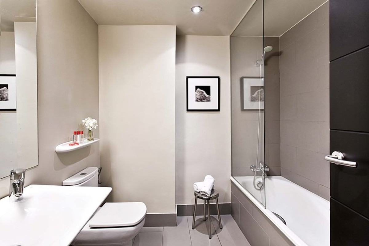 MEDIUM VALENCIA HOTEL