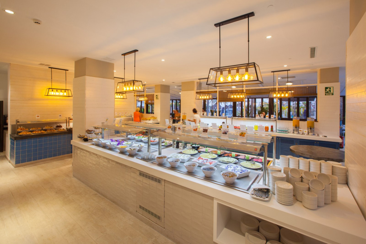 Corallium Beach by Lopesan Hotels