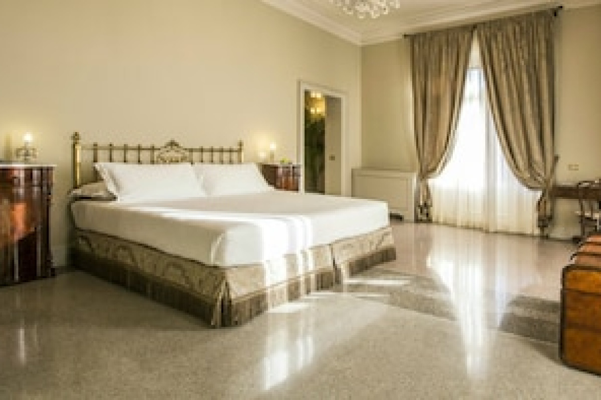 Hotel Locarno