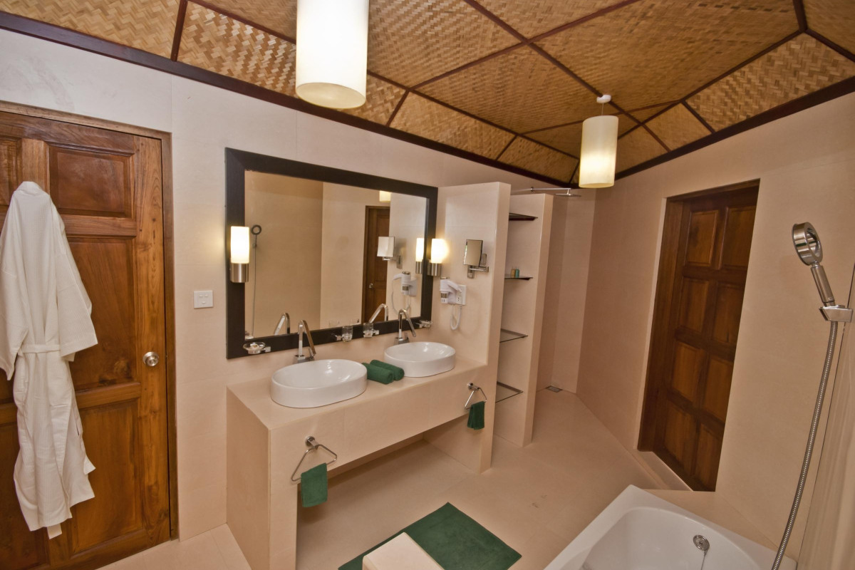 Safari Island Resort & Spa