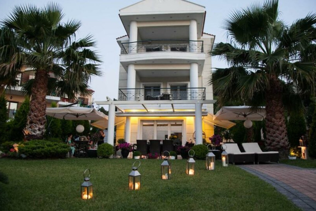 Sun Residence - Seaside Hotel  Suites