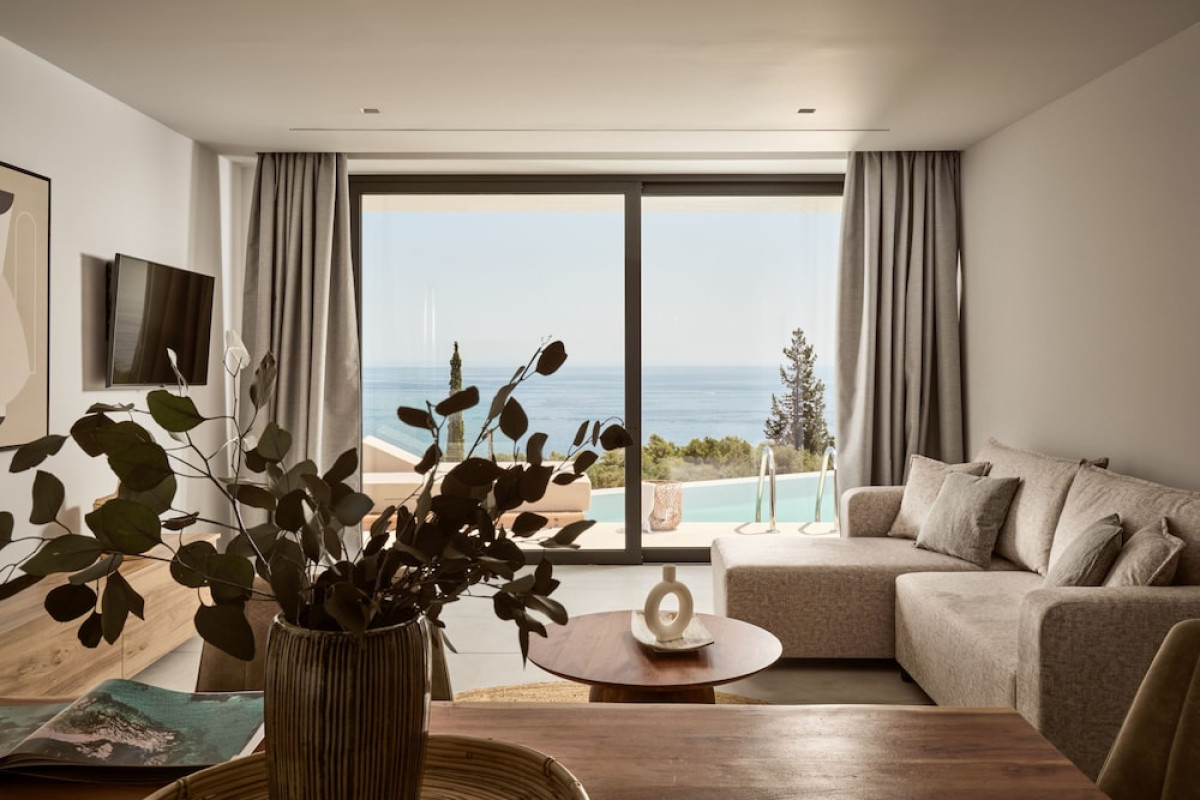 THE SALL SUITES COMPLEX B - SEA VIEWS