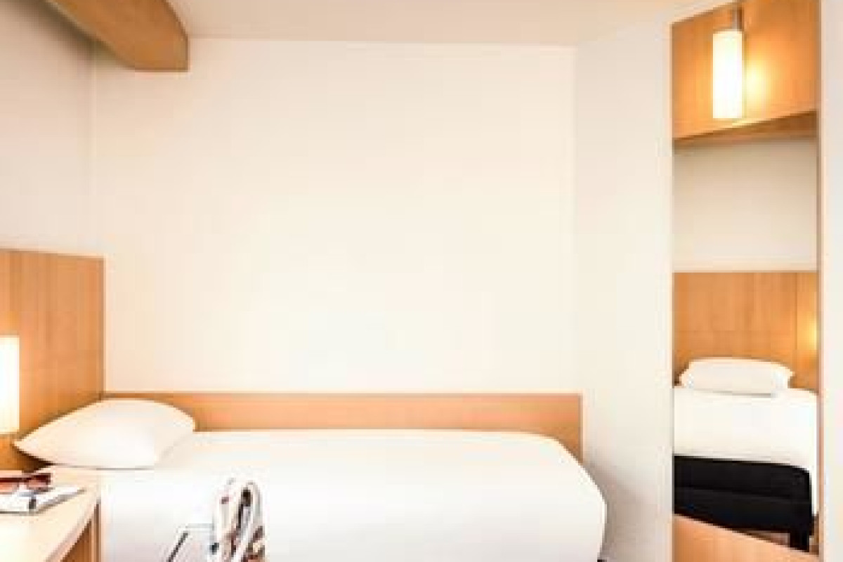 IBIS PARIS 17 CLICHY-BATIGNOLLES