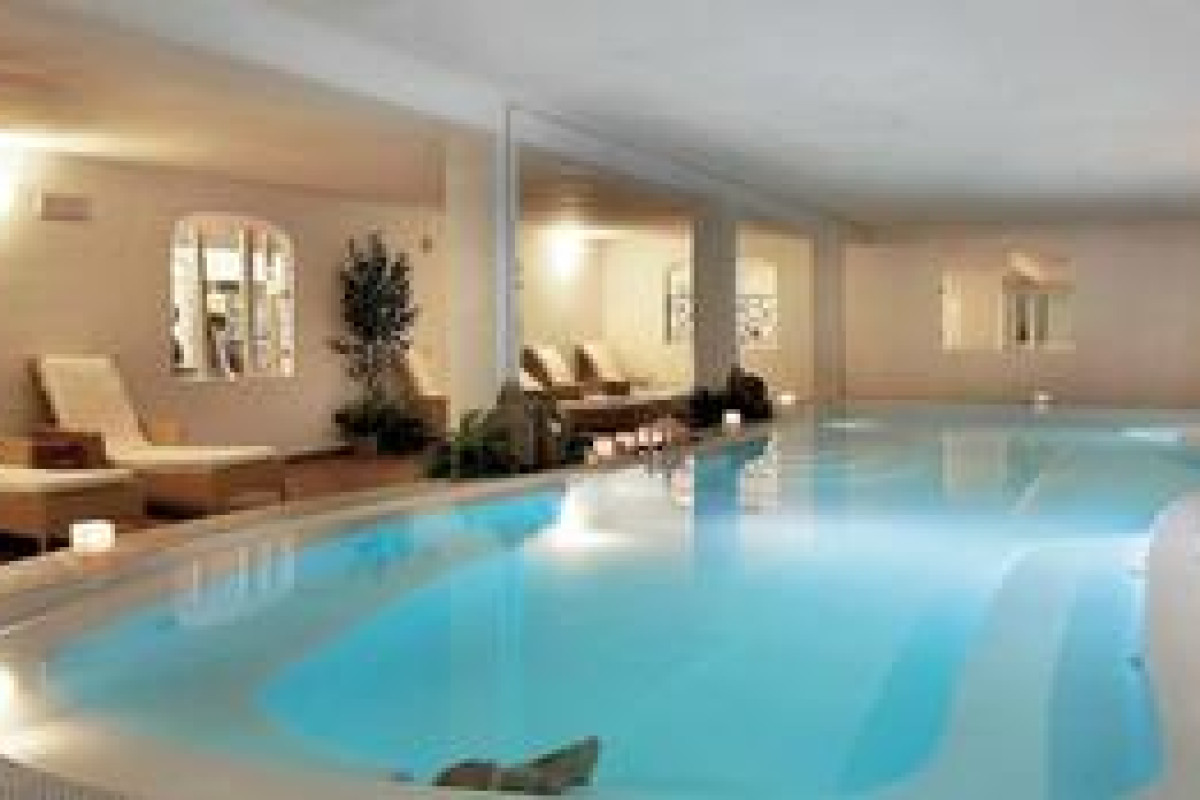 COLONNA RESORT