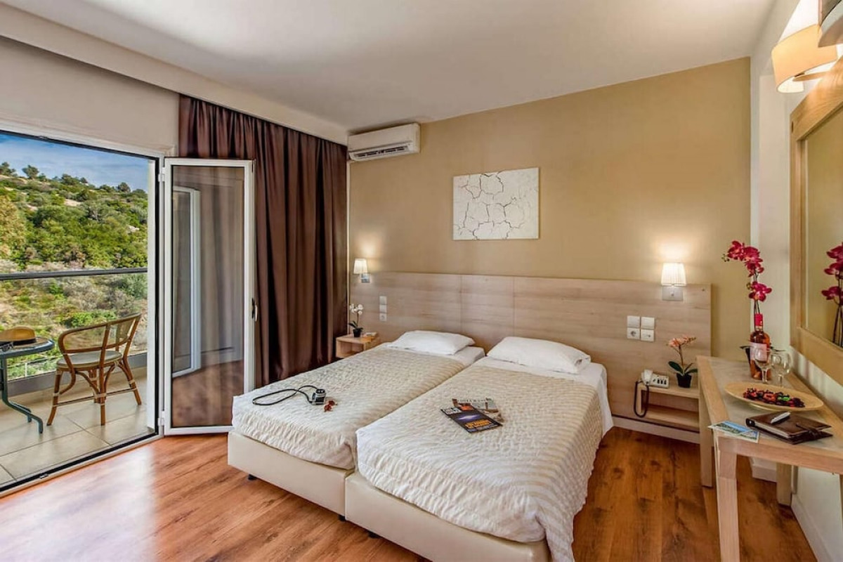 EVIA RIVIERA RESORT