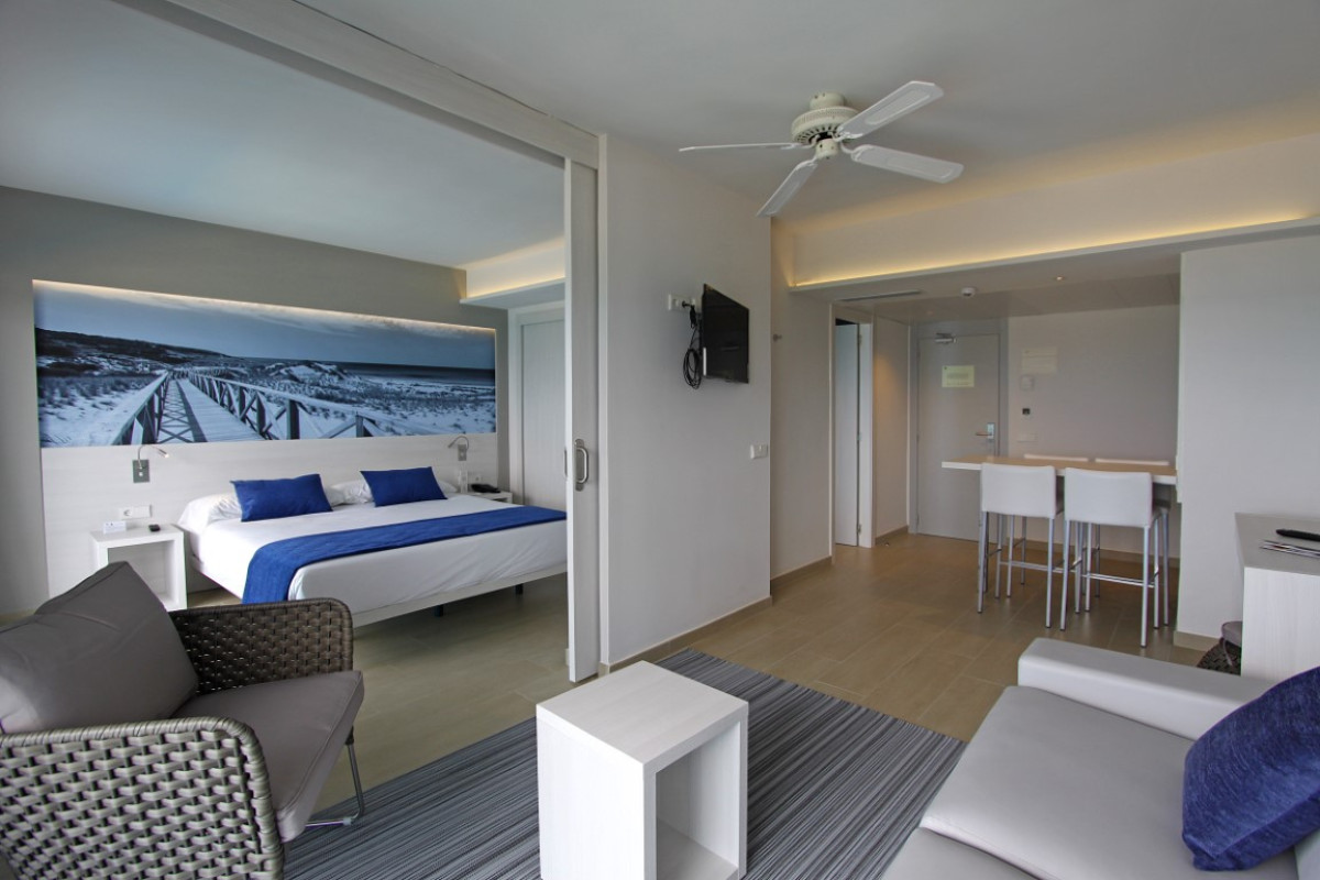 BG Tonga and Suites Tower Design Hotel