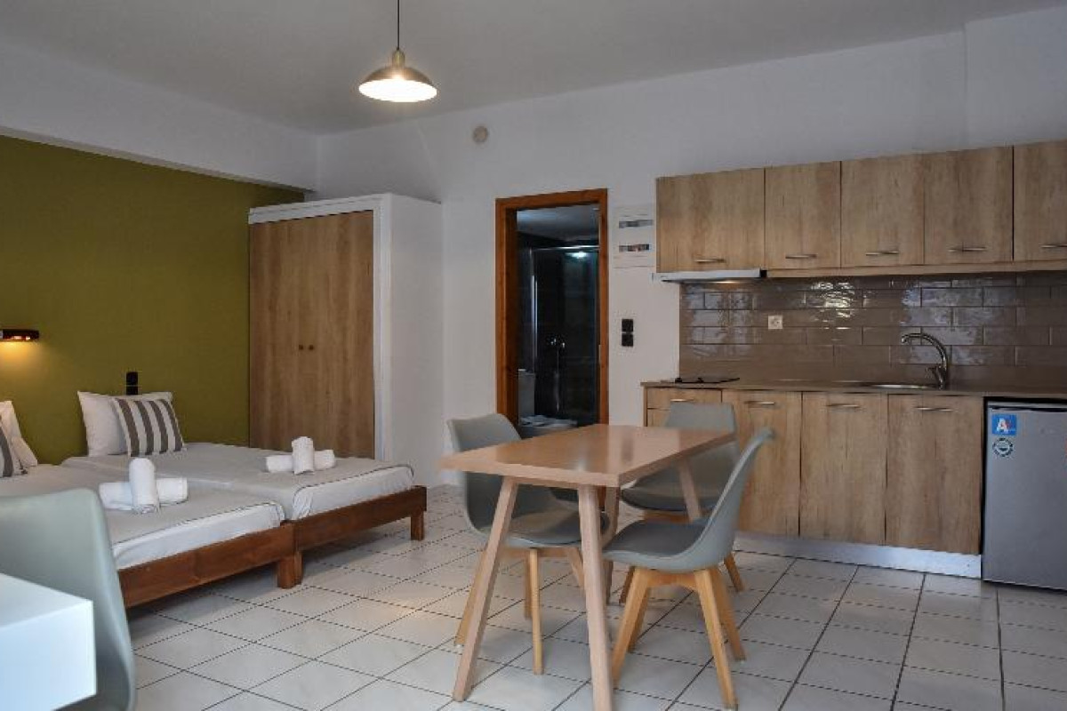 Iraklis Apartments