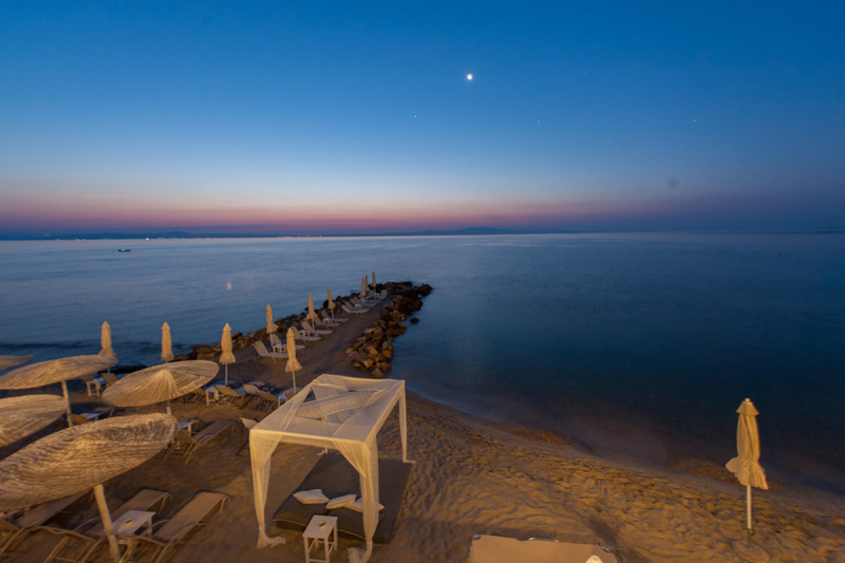 White Suites Resort