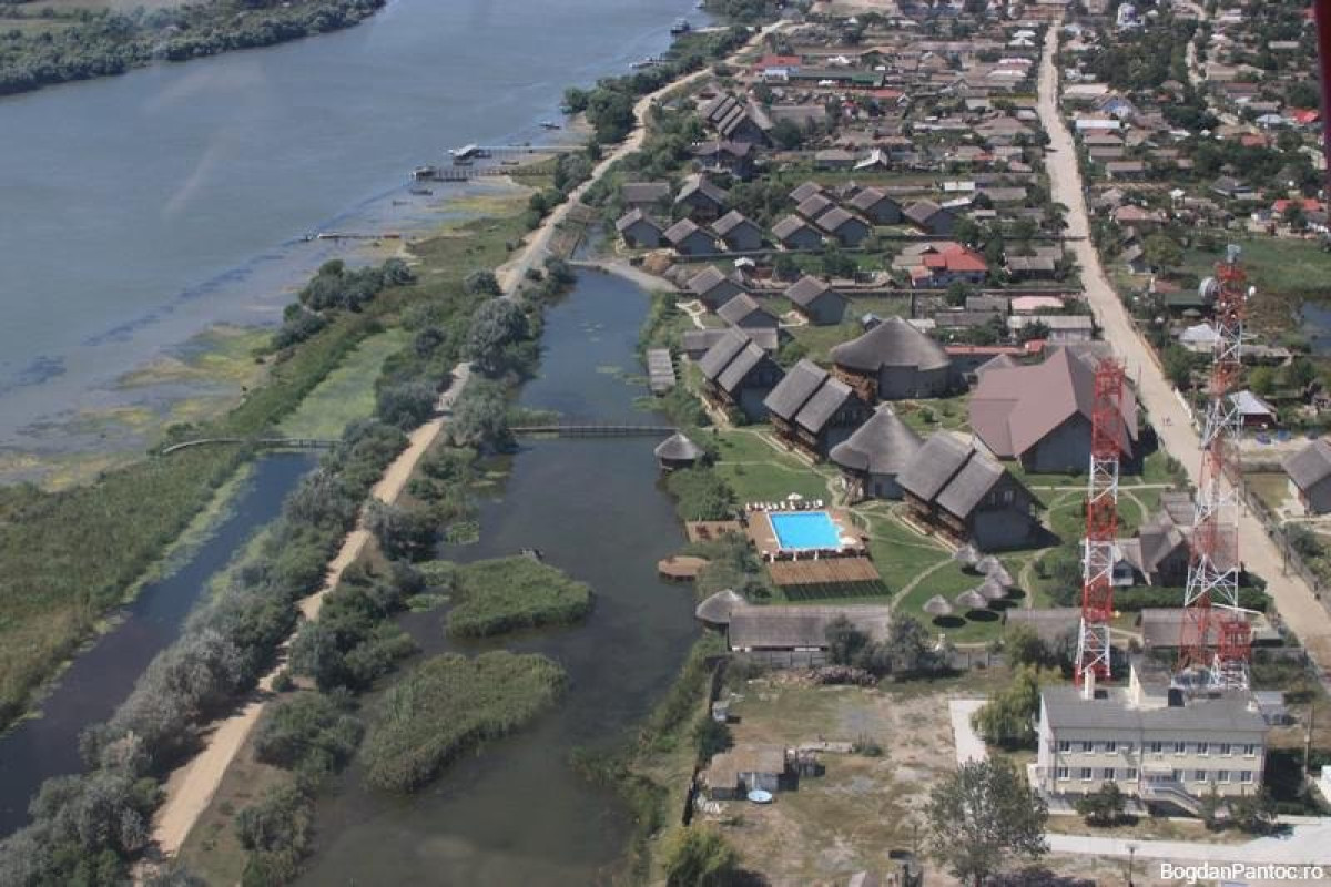 COMPLEX GREEN VILLAGE