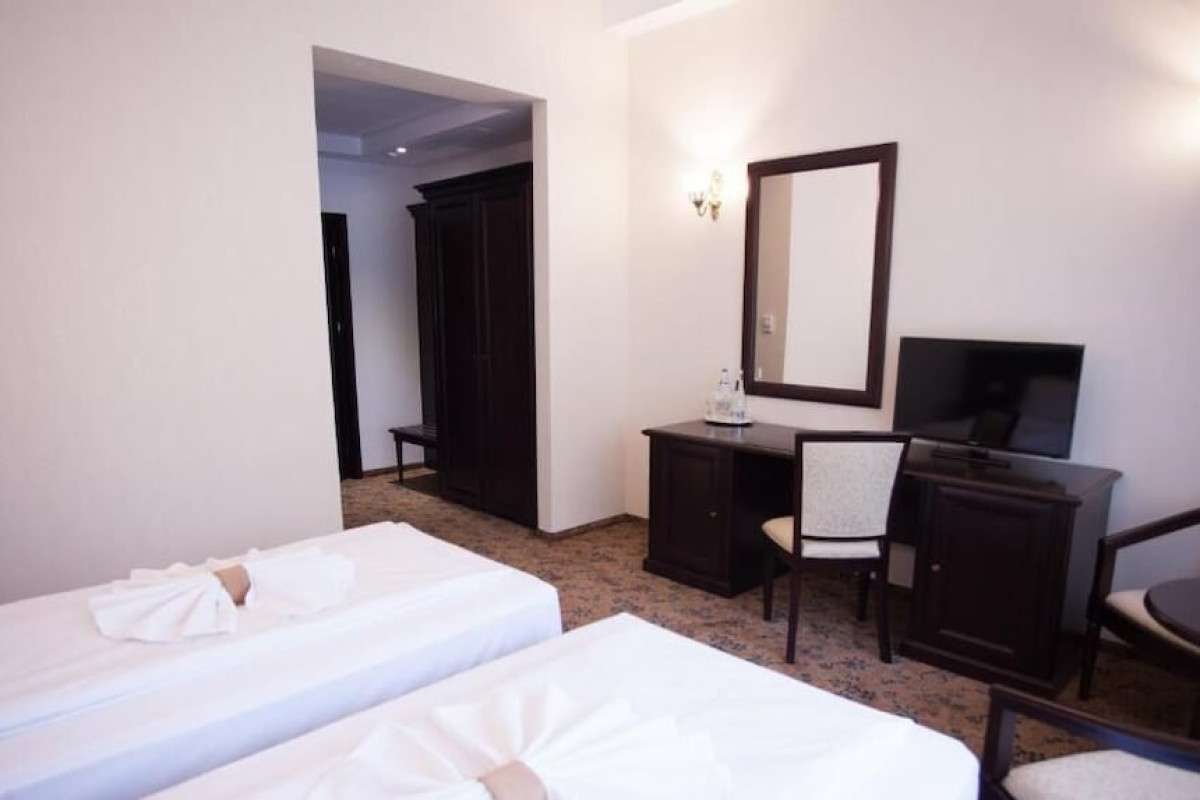 REDIU HOTEL AND RESTAURANT