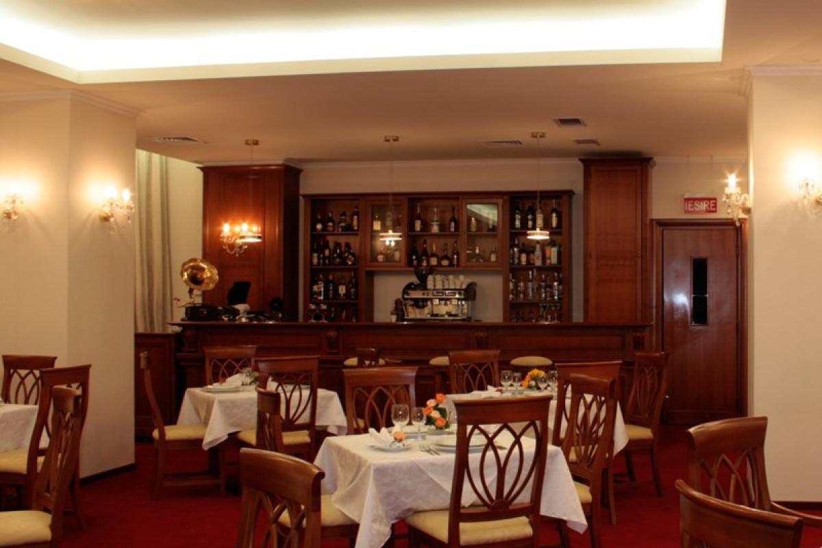 HOTEL MAXIM