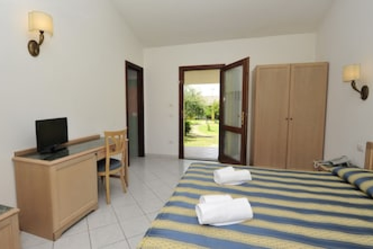HOTEL CALA MIRTO