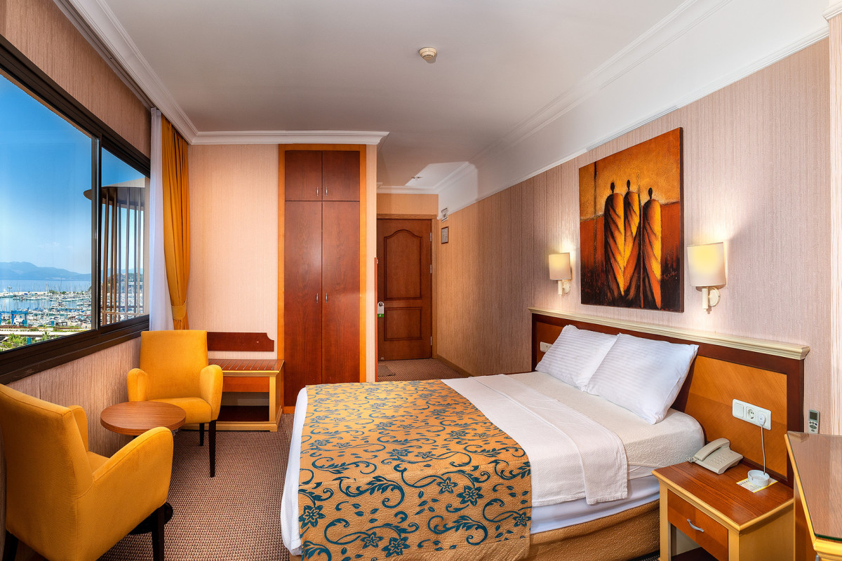 Palm Hotel