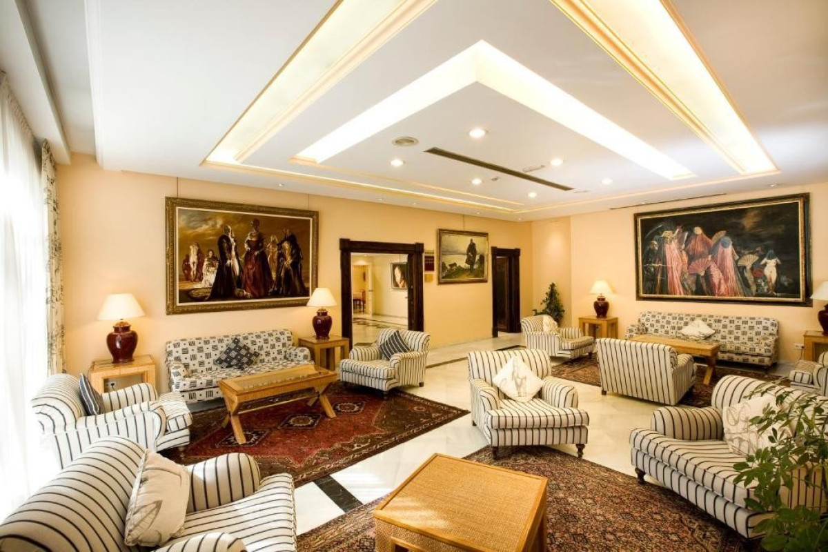 Monarque Sultan Aparthotel