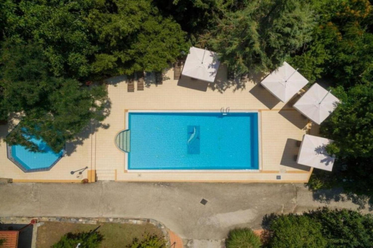 Roxani Country House