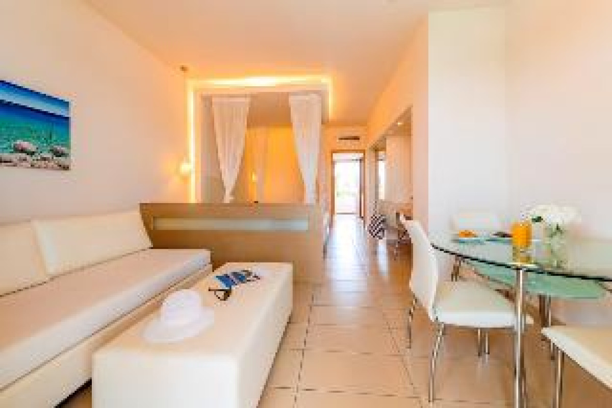 AFANDOU BAY RESORT SUITES