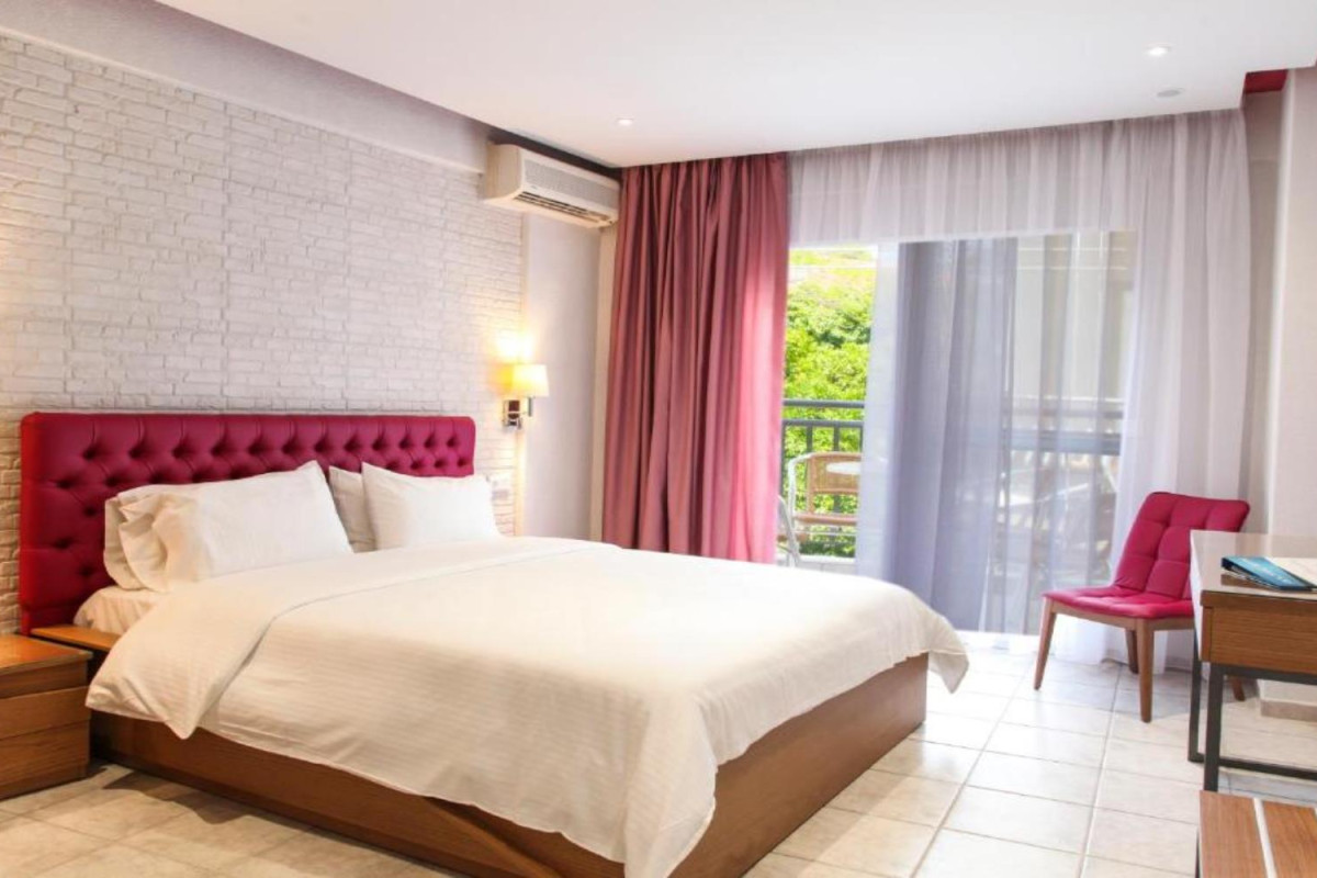 Royal Hotel Polichrono